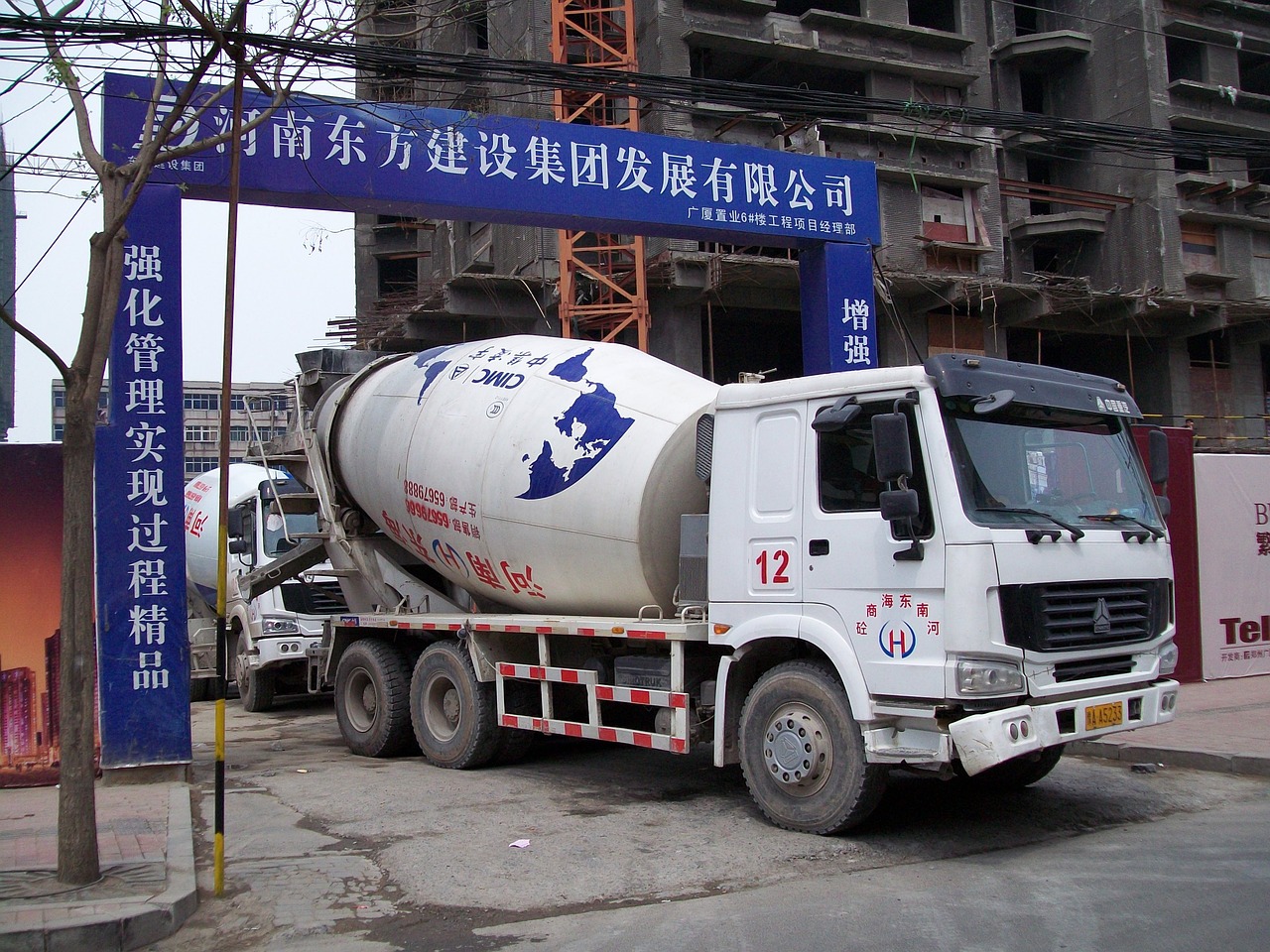最新求租混凝土攪拌車，高效施工必備利器