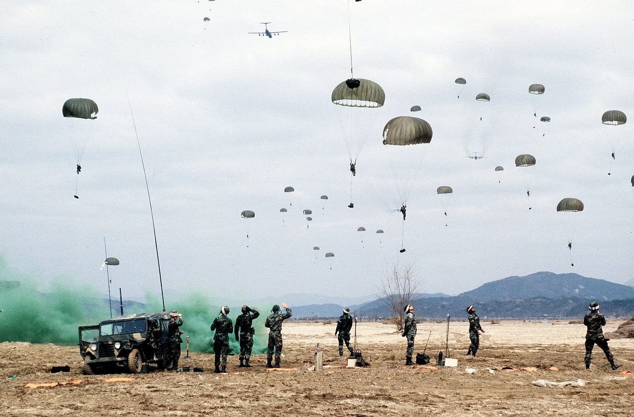 國防力量持續(xù)增強，中國展現(xiàn)大國擔(dān)當(dāng)——最新軍事新聞綜述